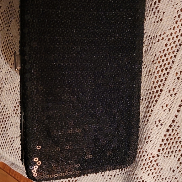 Aldo sequin clasp wallet - Picture 2 of 5